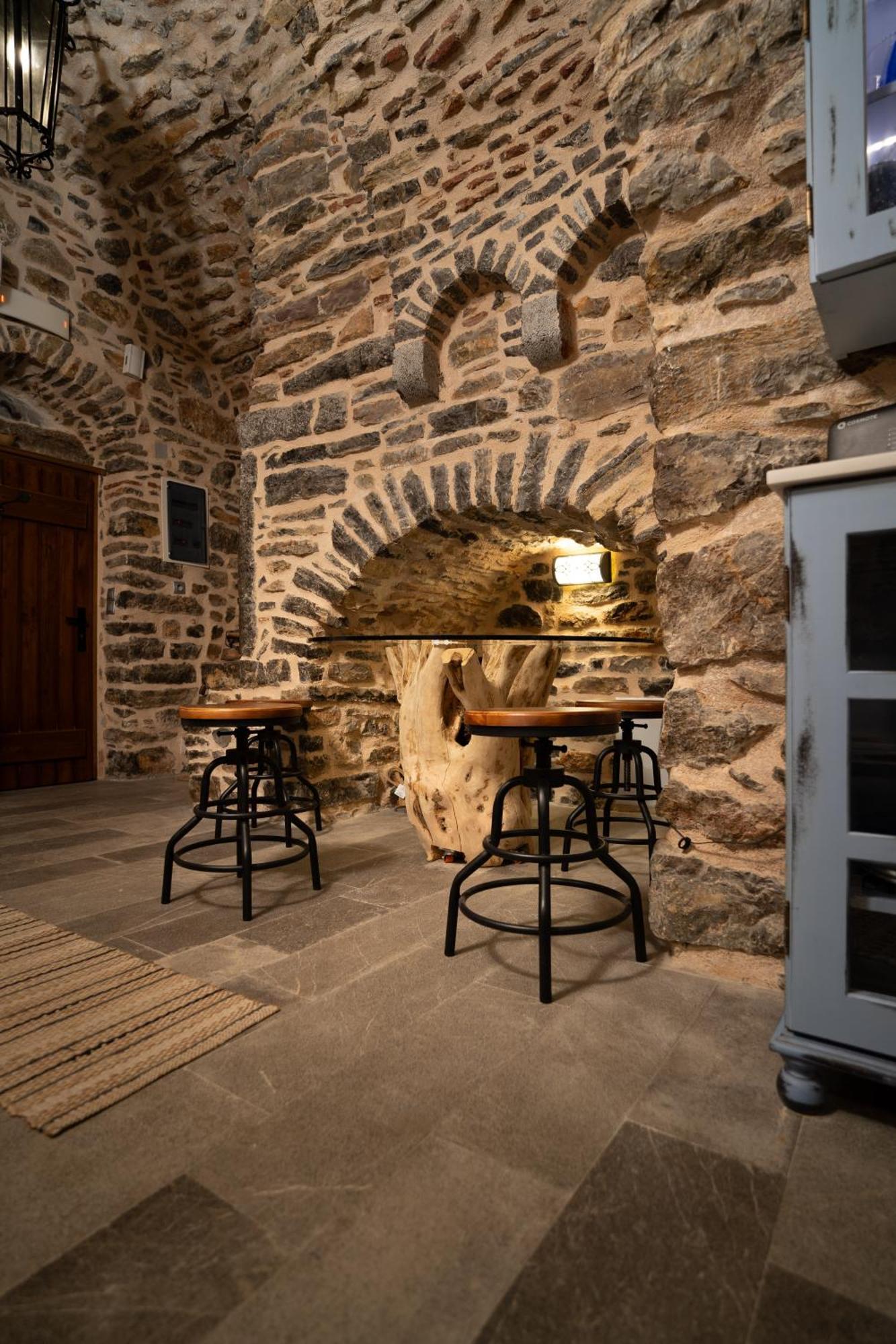 Byzantine Home In The Castle Mesta Exterior photo