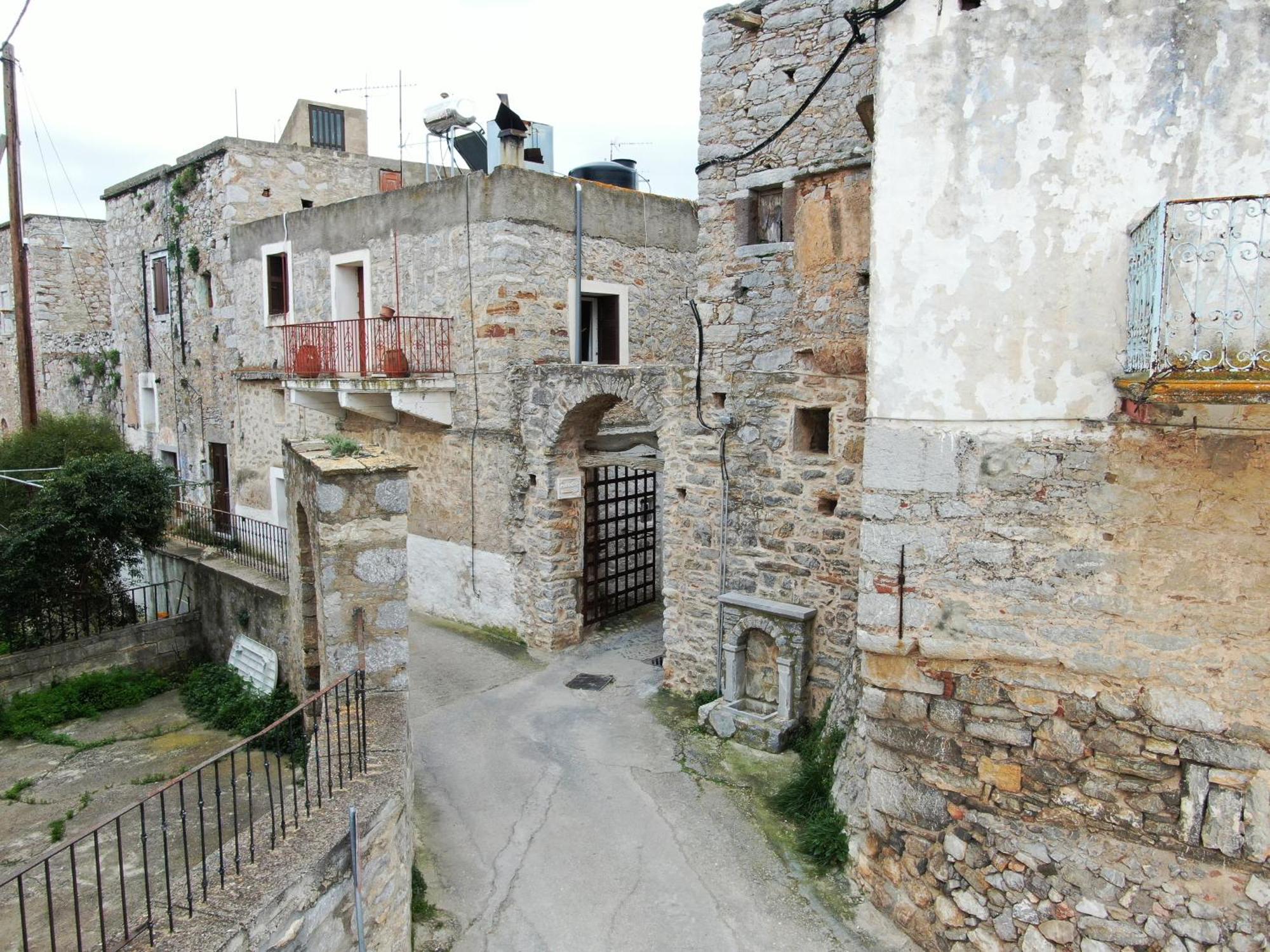 Byzantine Home In The Castle Mesta Exterior photo